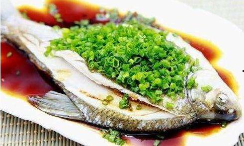 鱼豆吃瓜露脸视频,瓜田里的“神秘嘉宾”